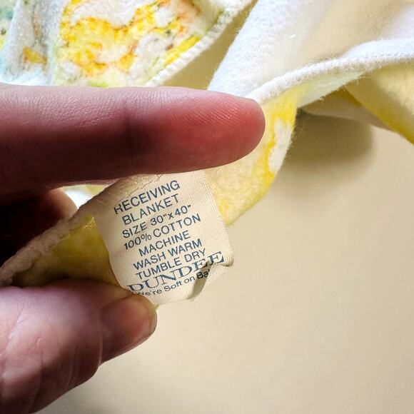 Vintage Dundee Yellow Apple Picking Scenic Soft Baby Swaddle Receiving Blanket - Picture 4 of 4
